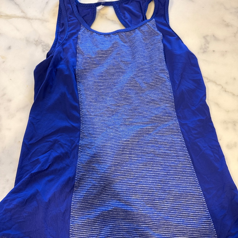Lululemon tank